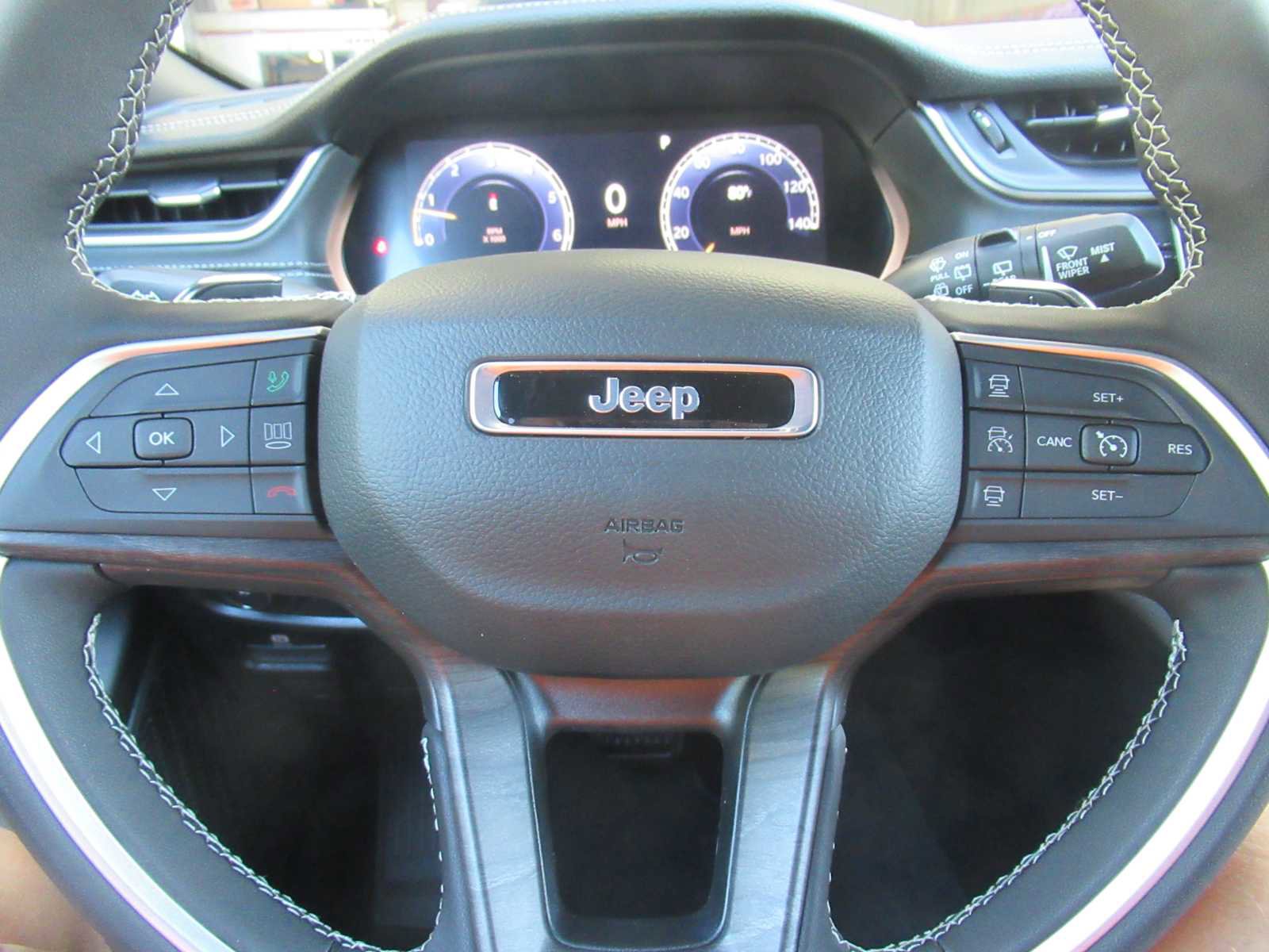 New 2025 Jeep Grand Cherokee Limited w/ Trailer Tow Package image 24