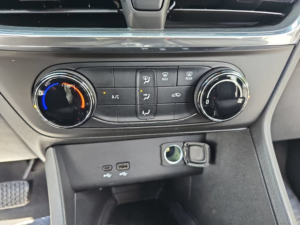 Used 2024 Buick Encore GX Preferred FWD image 20
