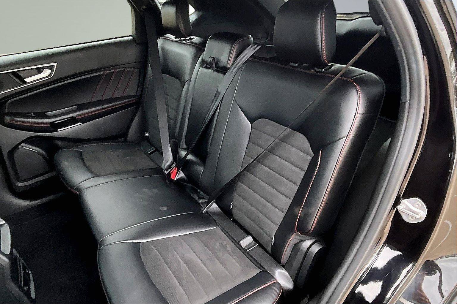 Used 2024 Ford Edge ST-Line AWD/4WD image 25