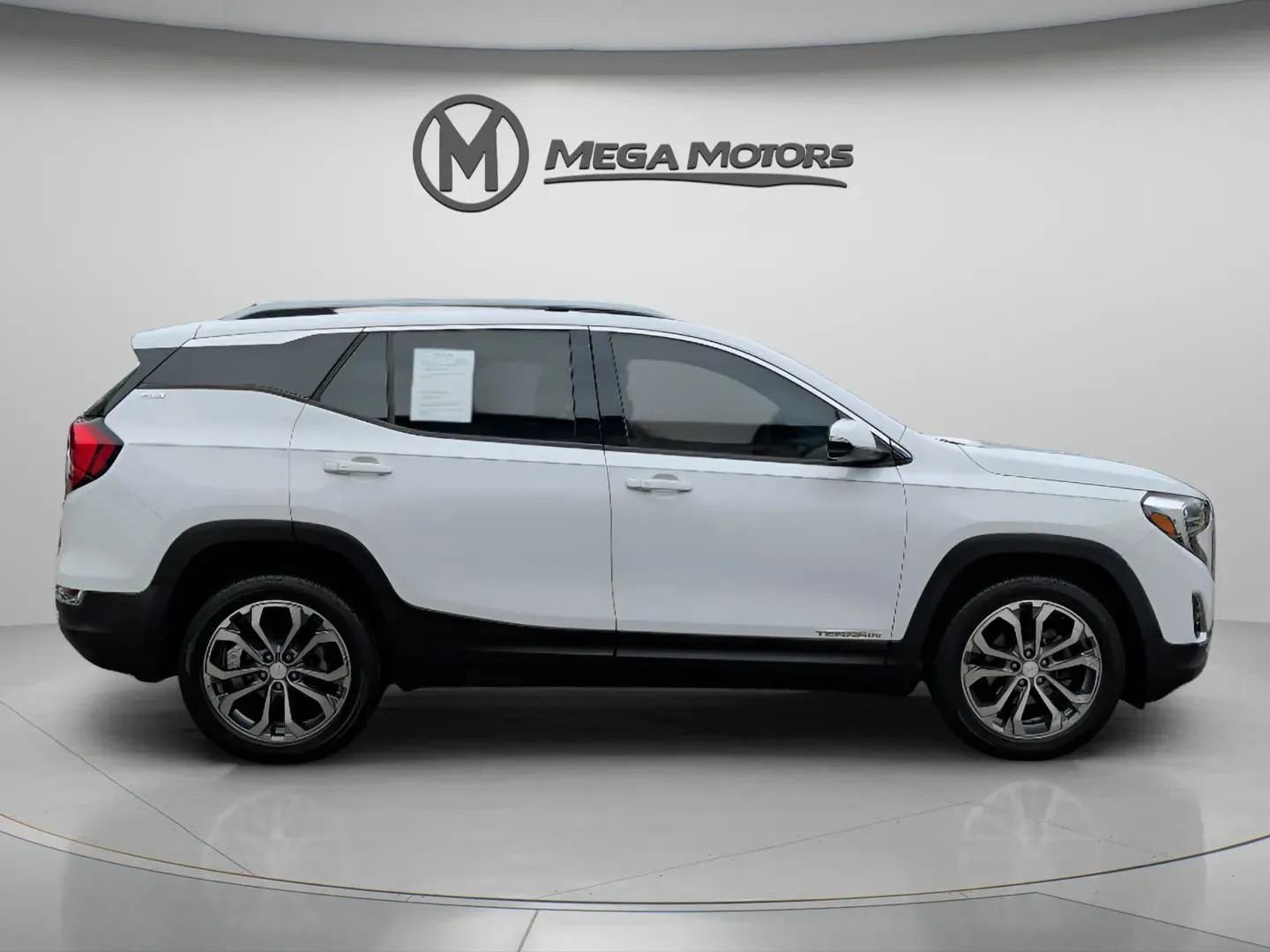 Used 2019 GMC Terrain SLT image 9