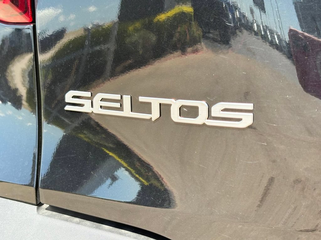 New 2026 Kia Seltos S FWD image 10