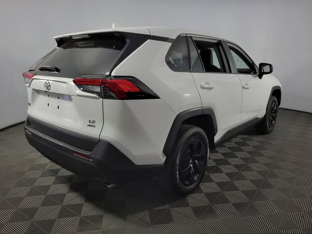 Used 2024 Toyota RAV4 LE AWD/4WD image 8
