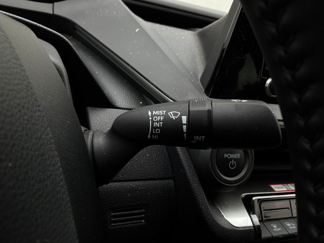 Used 2025 Toyota Prius LE image 35