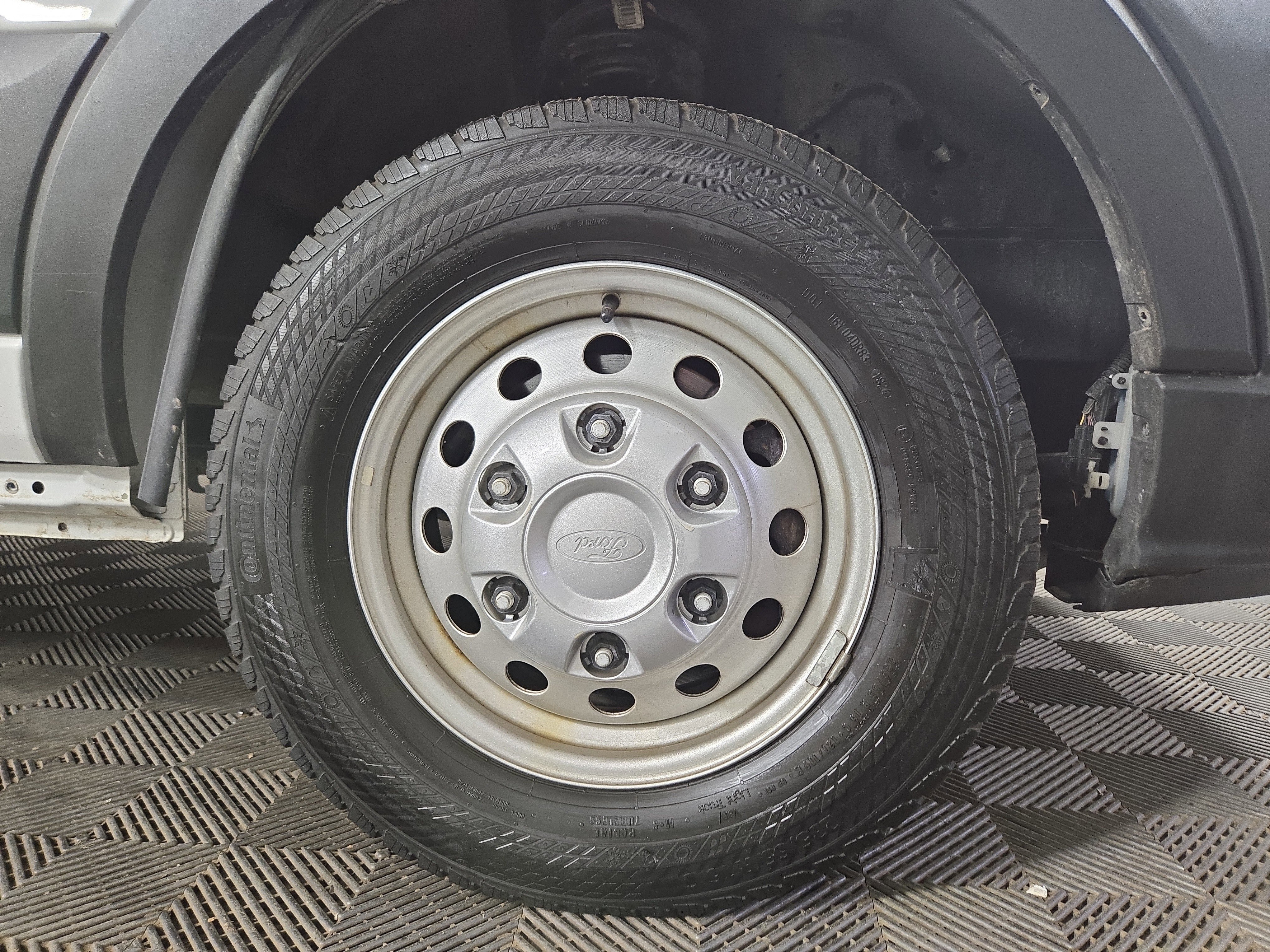 Used 2024 Ford Transit 250 Low Roof AWD w/ Exterior Upgrade Package image 29