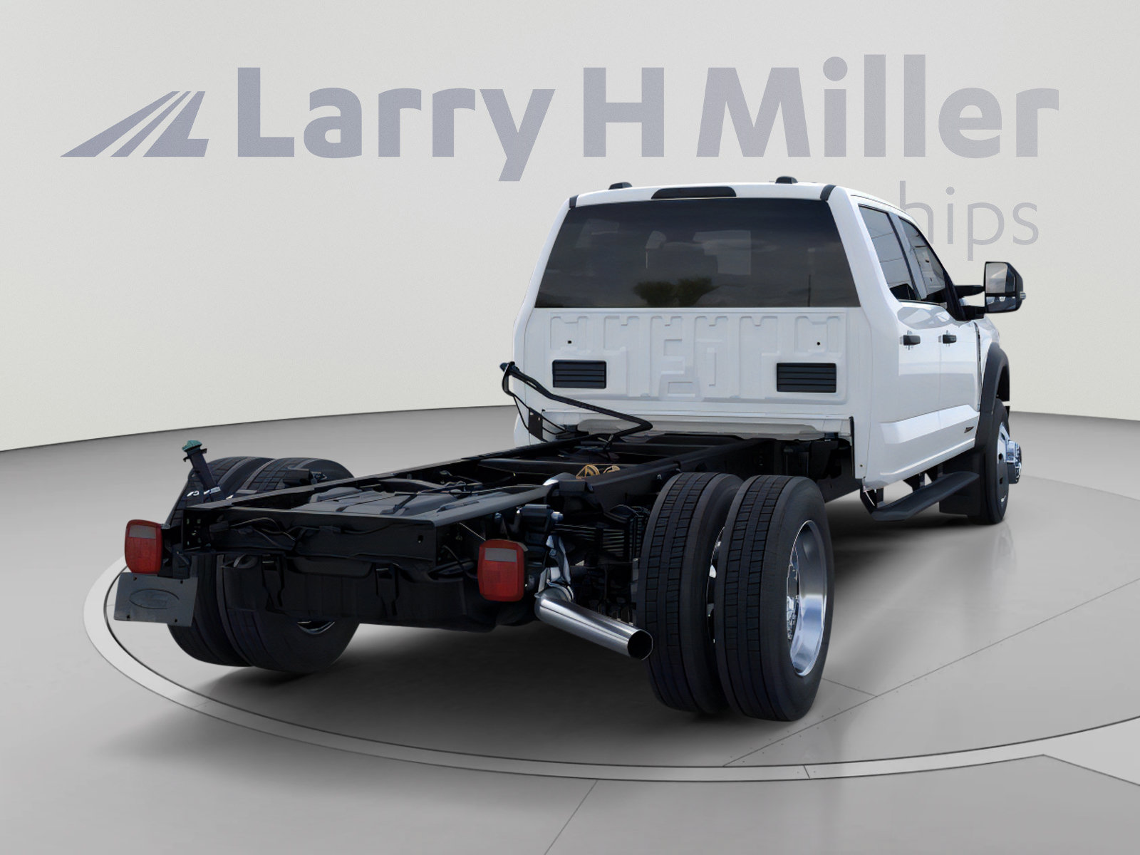 New 2026 Ford F550 4x4 Crew Cab w/ XLT Value Package image 8