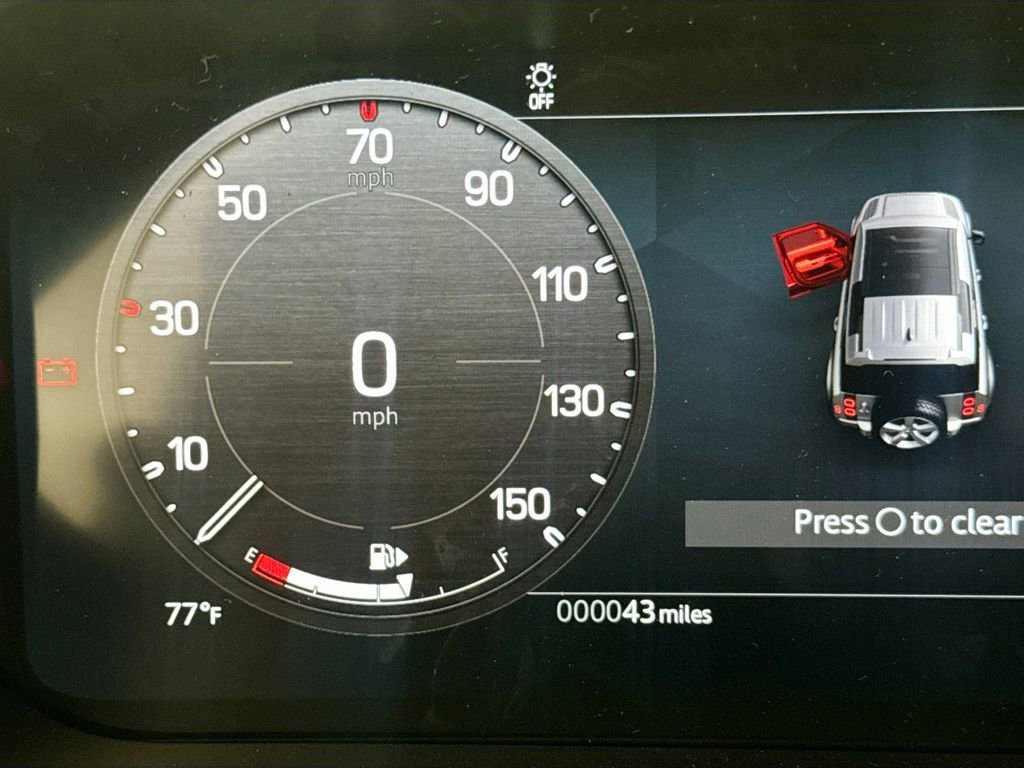 Used 2025 Land Rover Defender 110 S image 11