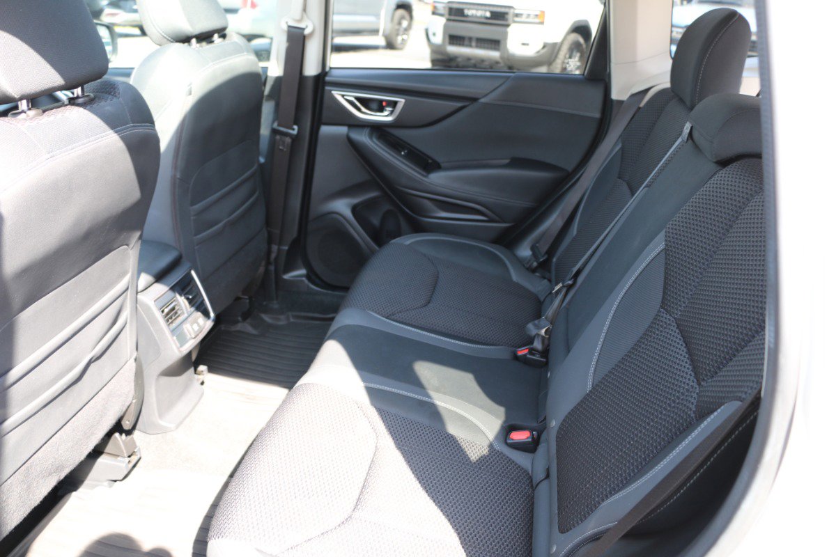 Used 2020 Subaru Forester Premium image 31