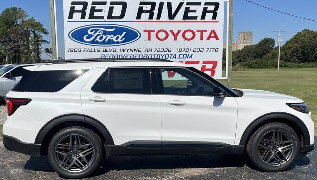 New 2025 Ford Explorer ST image 1