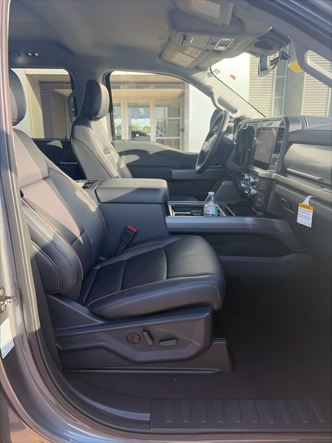New 2026 Ford F350 Lariat w/ Black Appearance Package AWD/4WD image 18