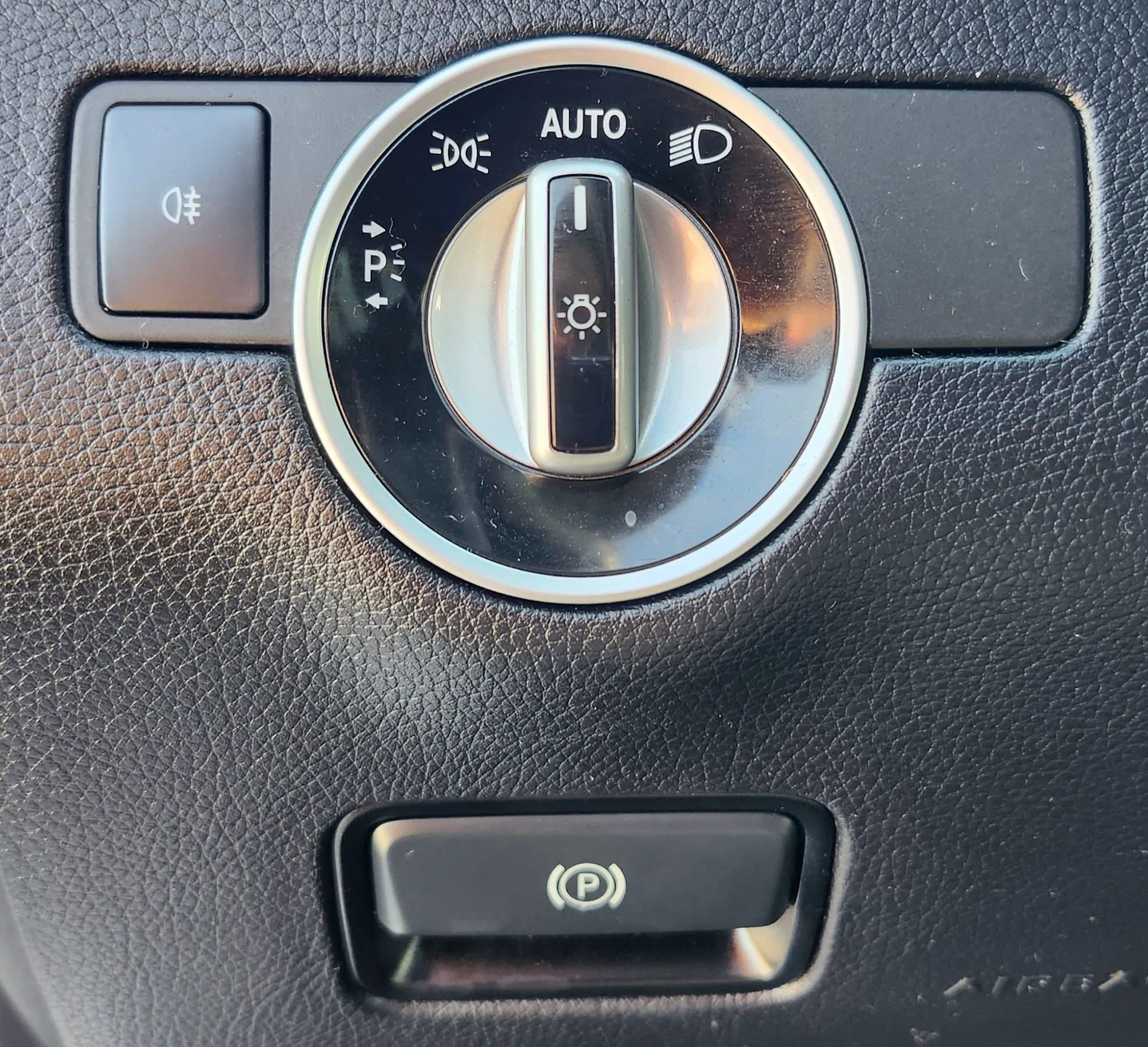 Used 2018 Mercedes-Benz GLS 550 4MATIC image 35