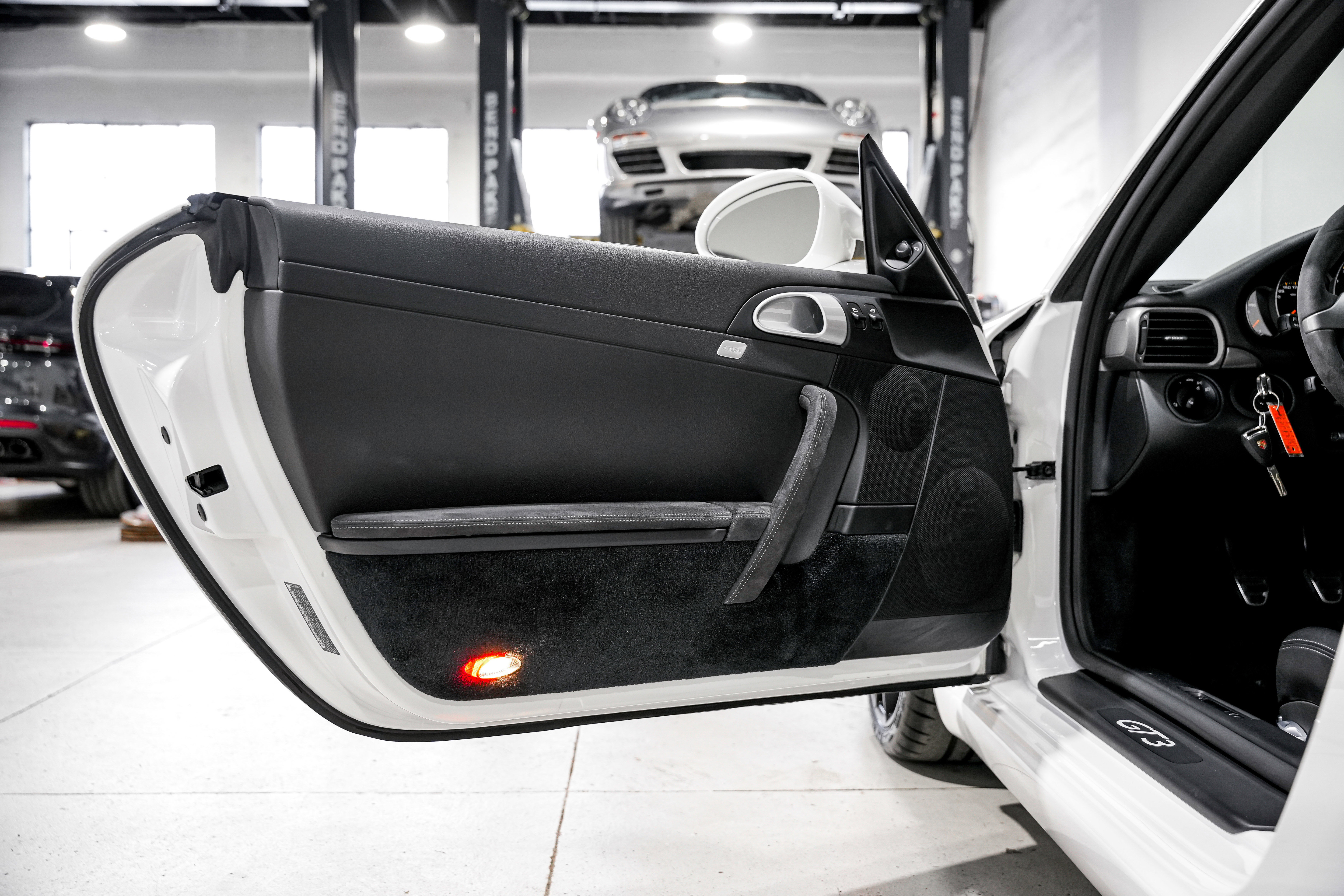 Used 2010 Porsche 911 GT3 image 20