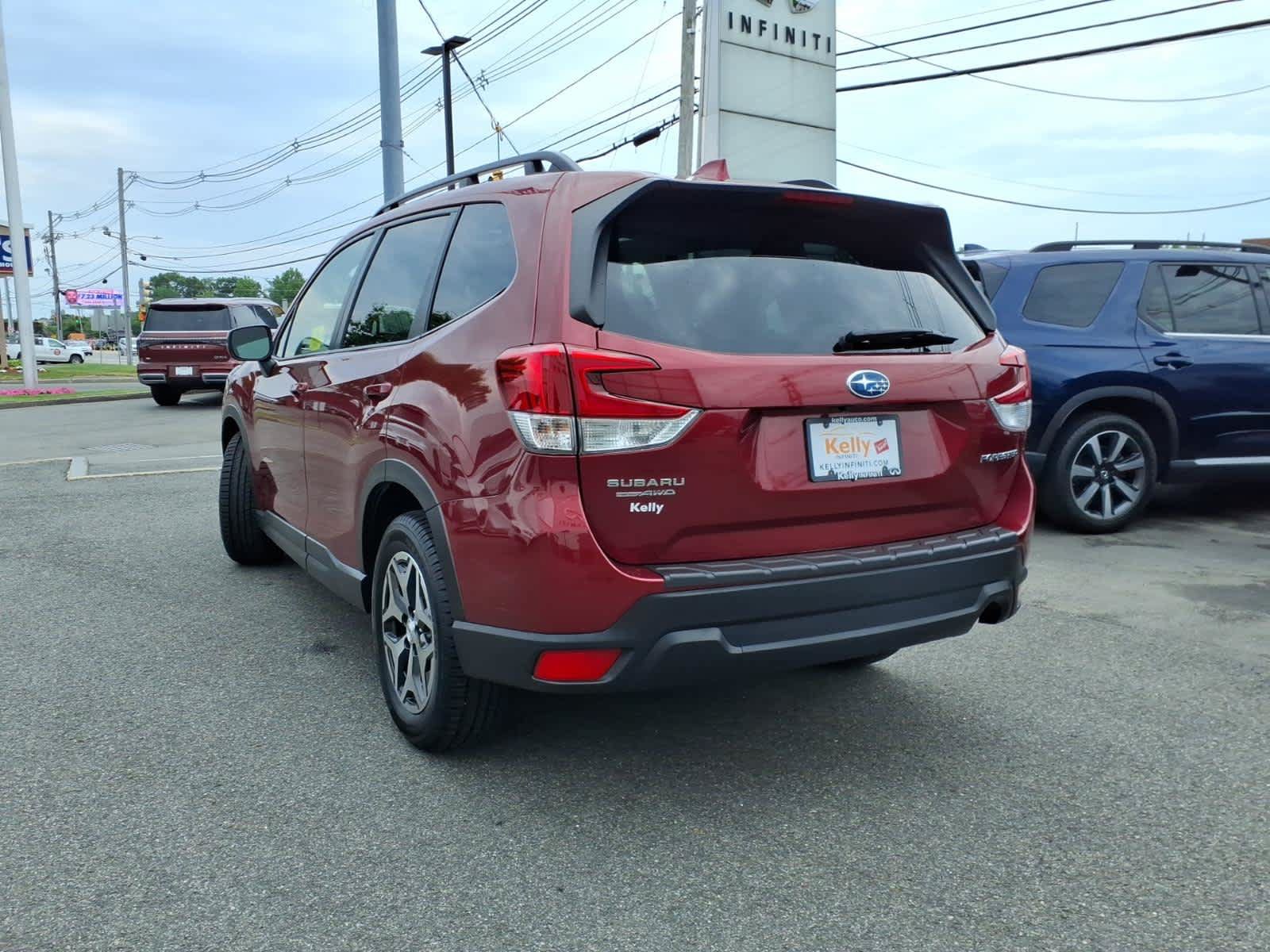 Used 2022 Subaru Forester Premium AWD/4WD image 7