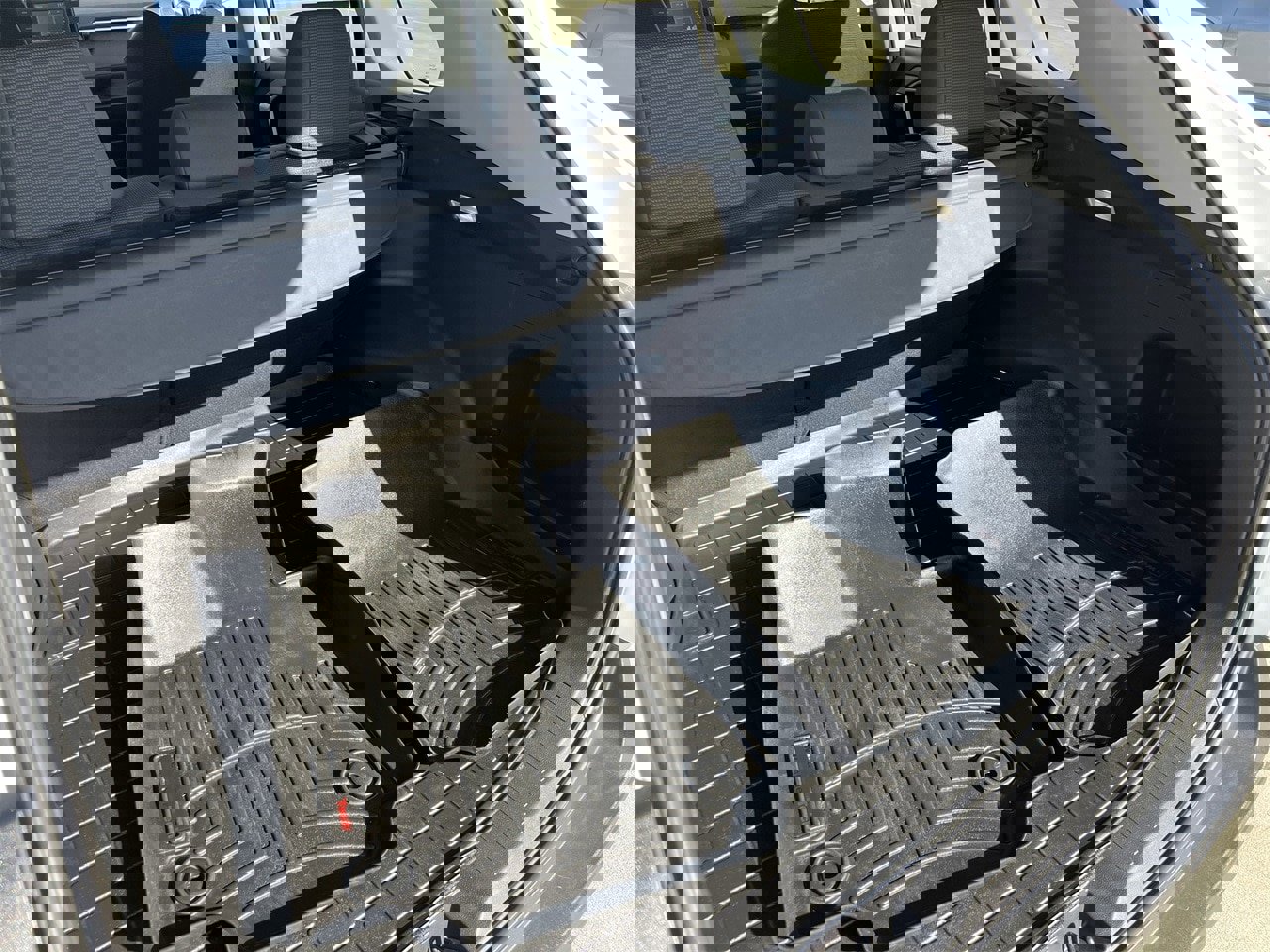 Used 2022 Toyota RAV4 LE image 27