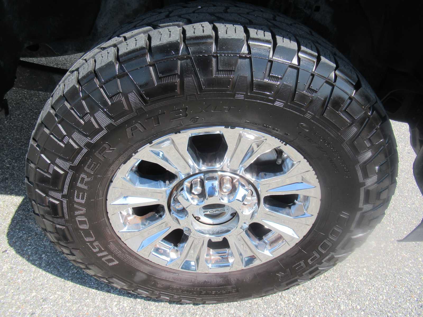Used 2017 Ford F350 Lariat w/ Chrome Package AWD/4WD image 12