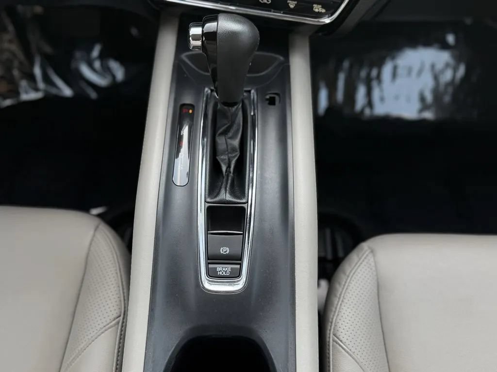 Used 2018 Honda HR-V EX-L image 17