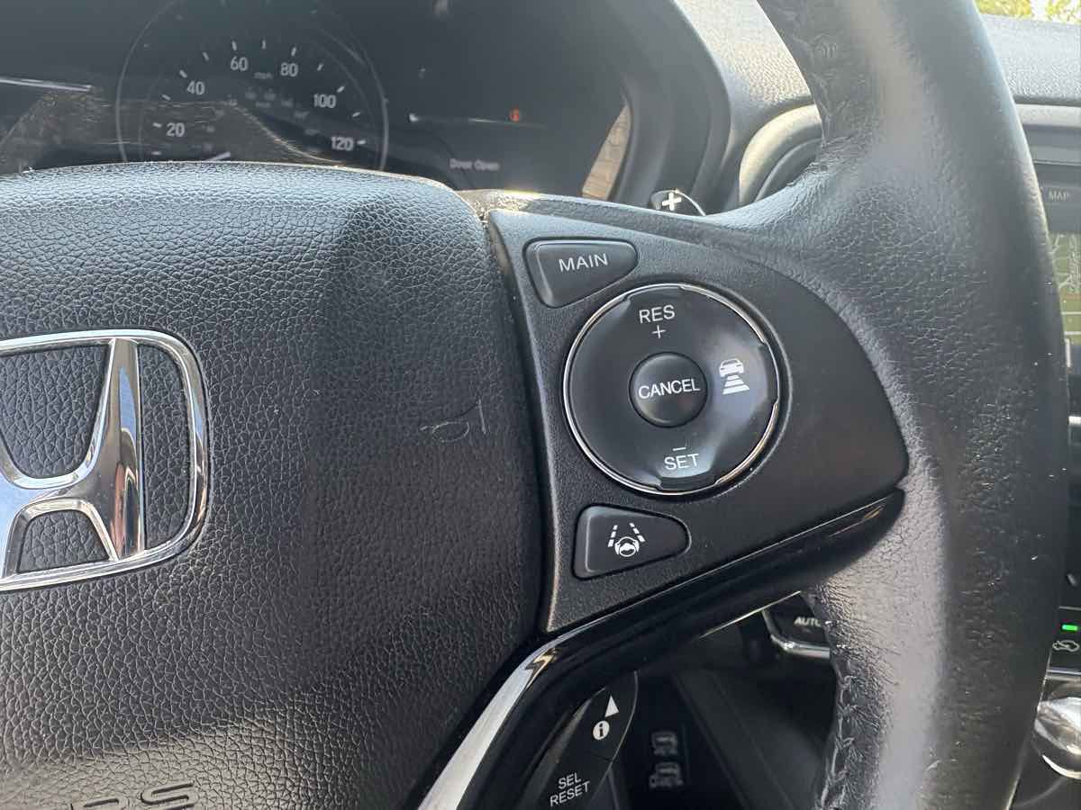 Used 2019 Honda HR-V Touring image 29