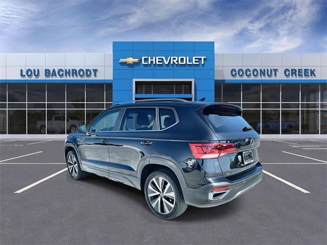 Used 2024 Volkswagen Taos SE image 6