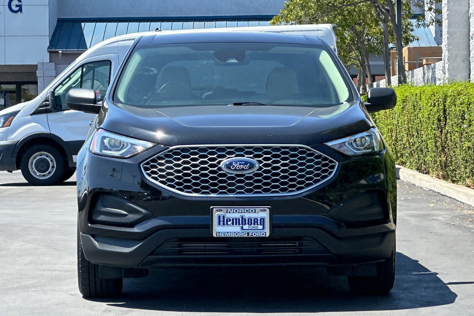 Used 2024 Ford Edge SE image 9