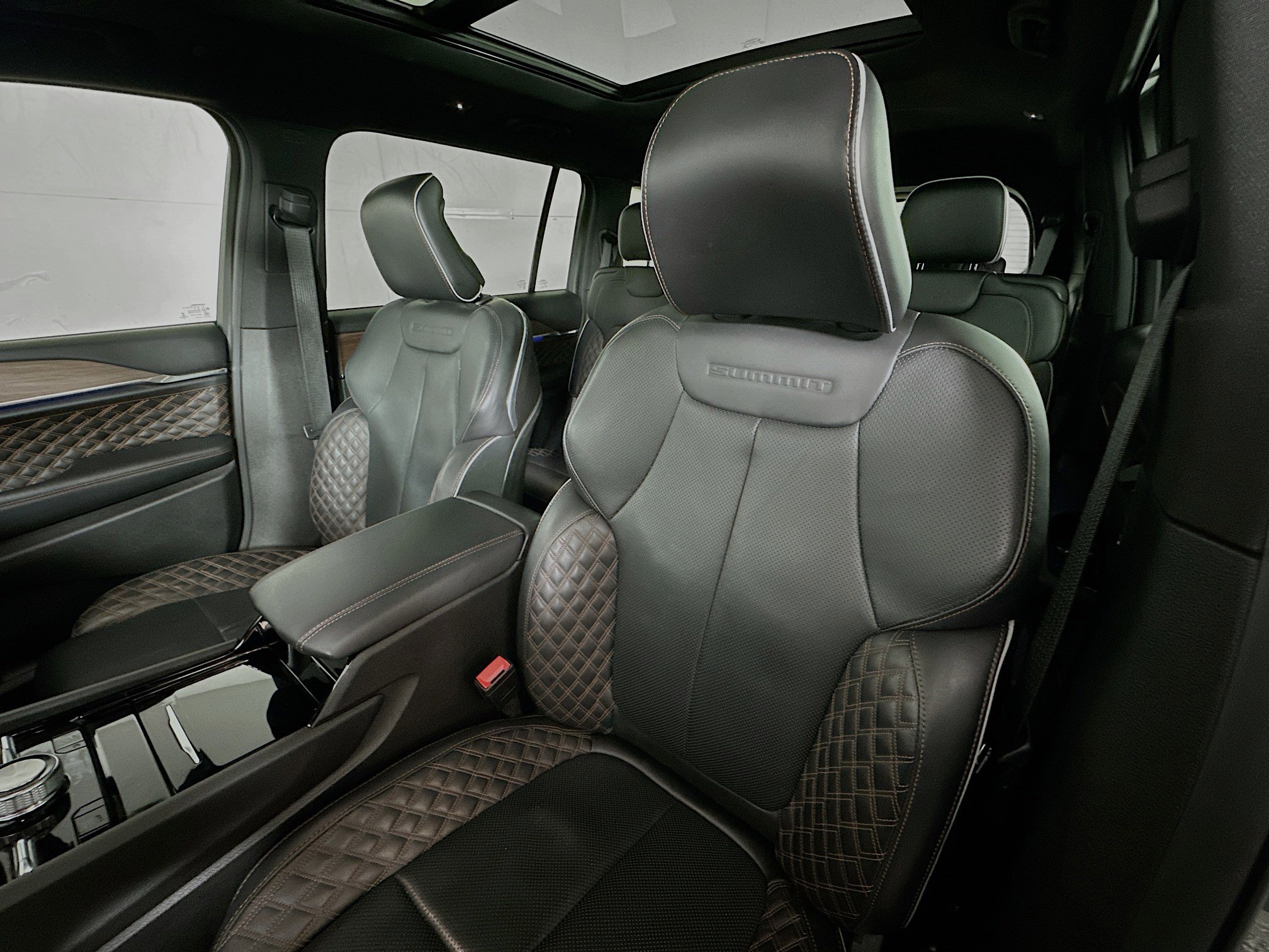 Used 2023 Jeep Grand Cherokee L Summit w/ Advanced Protech Group IV image 21