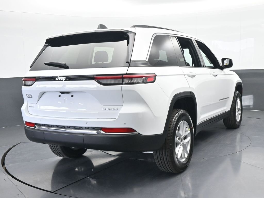 New 2026 Jeep Grand Cherokee Laredo X AWD/4WD image 5