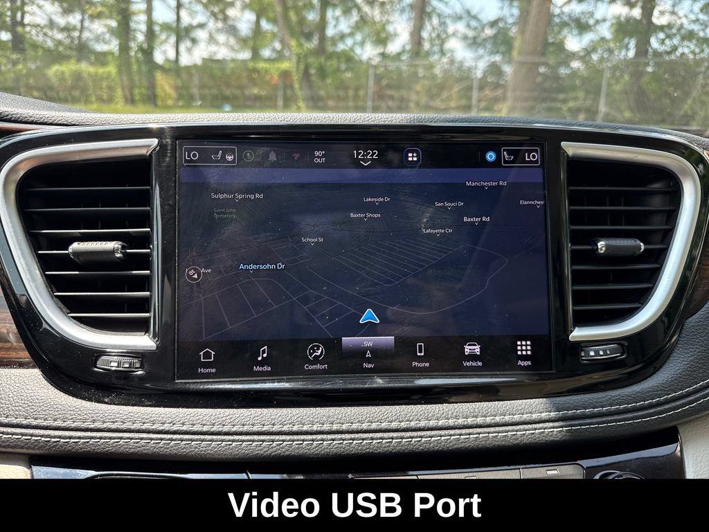 Used 2021 Chrysler Pacifica Limited w/ Uconnect Theater Family Group FWD image 22