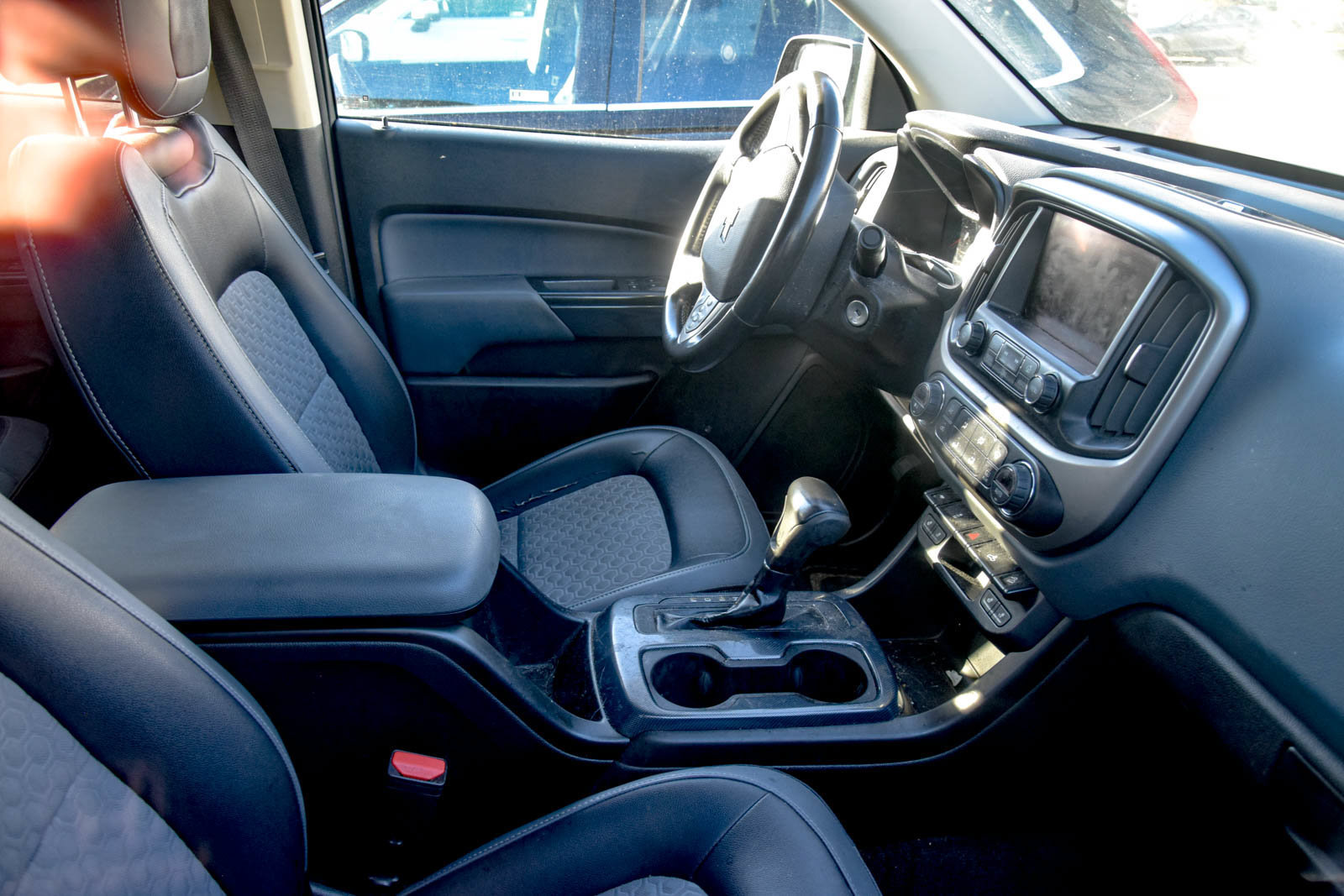 Used 2015 Chevrolet Colorado Z71 AWD/4WD image 7