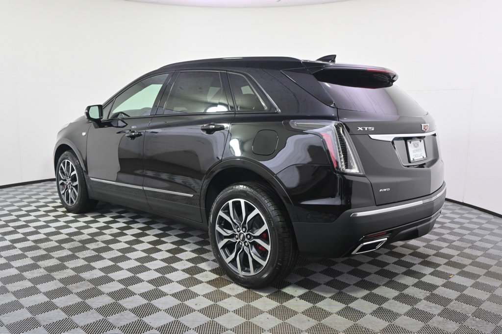 New 2026 Cadillac XT5 Sportv w/ LPO, Floor Liner Package AWD/4WD image 3