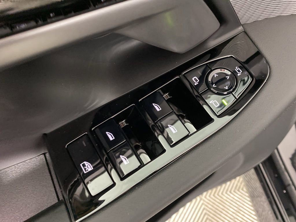 New 2026 BMW 530i xDrive w/ M Sport Package image 7