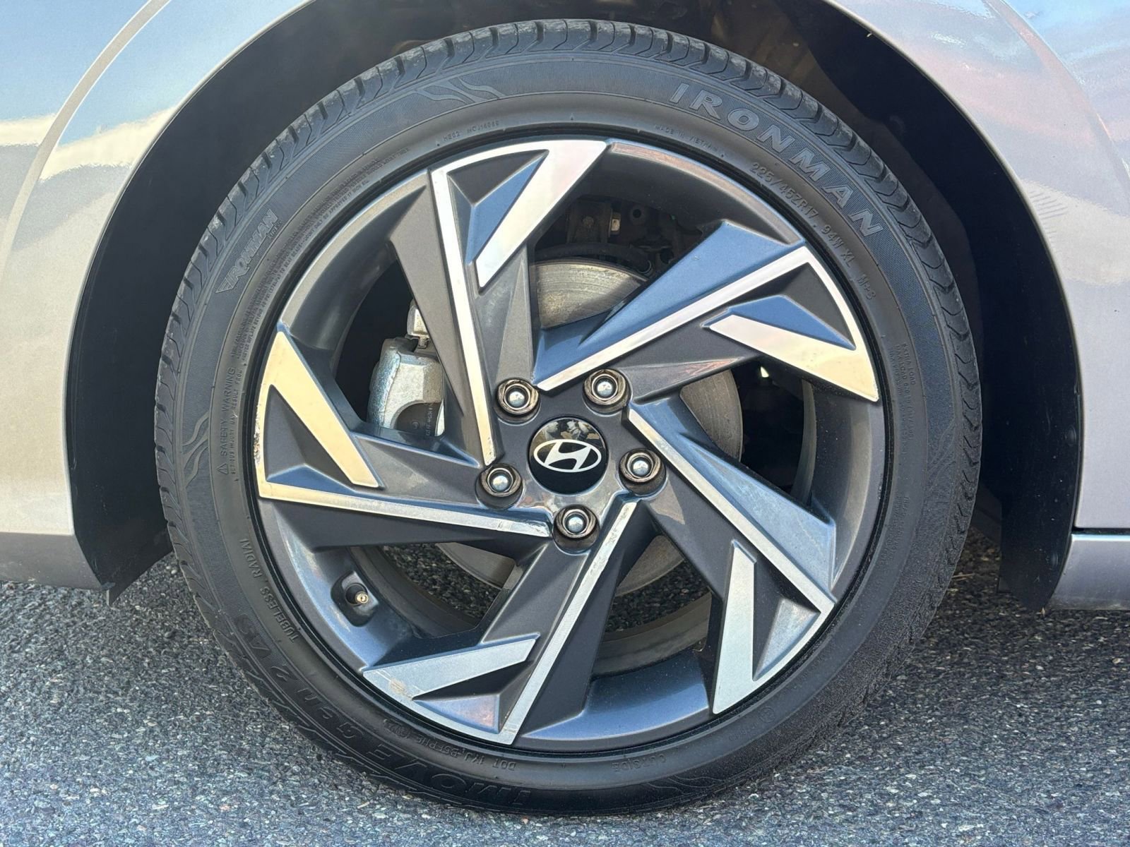 Used 2025 Hyundai Elantra SEL image 25