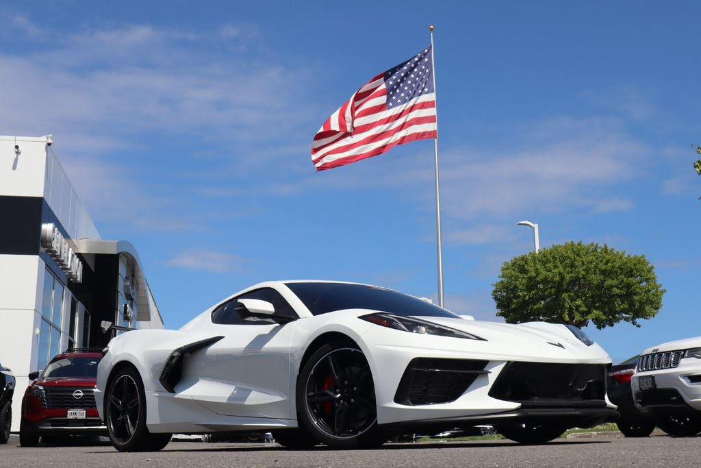 Used 2022 Chevrolet Corvette Stingray Coupe RWD image 4
