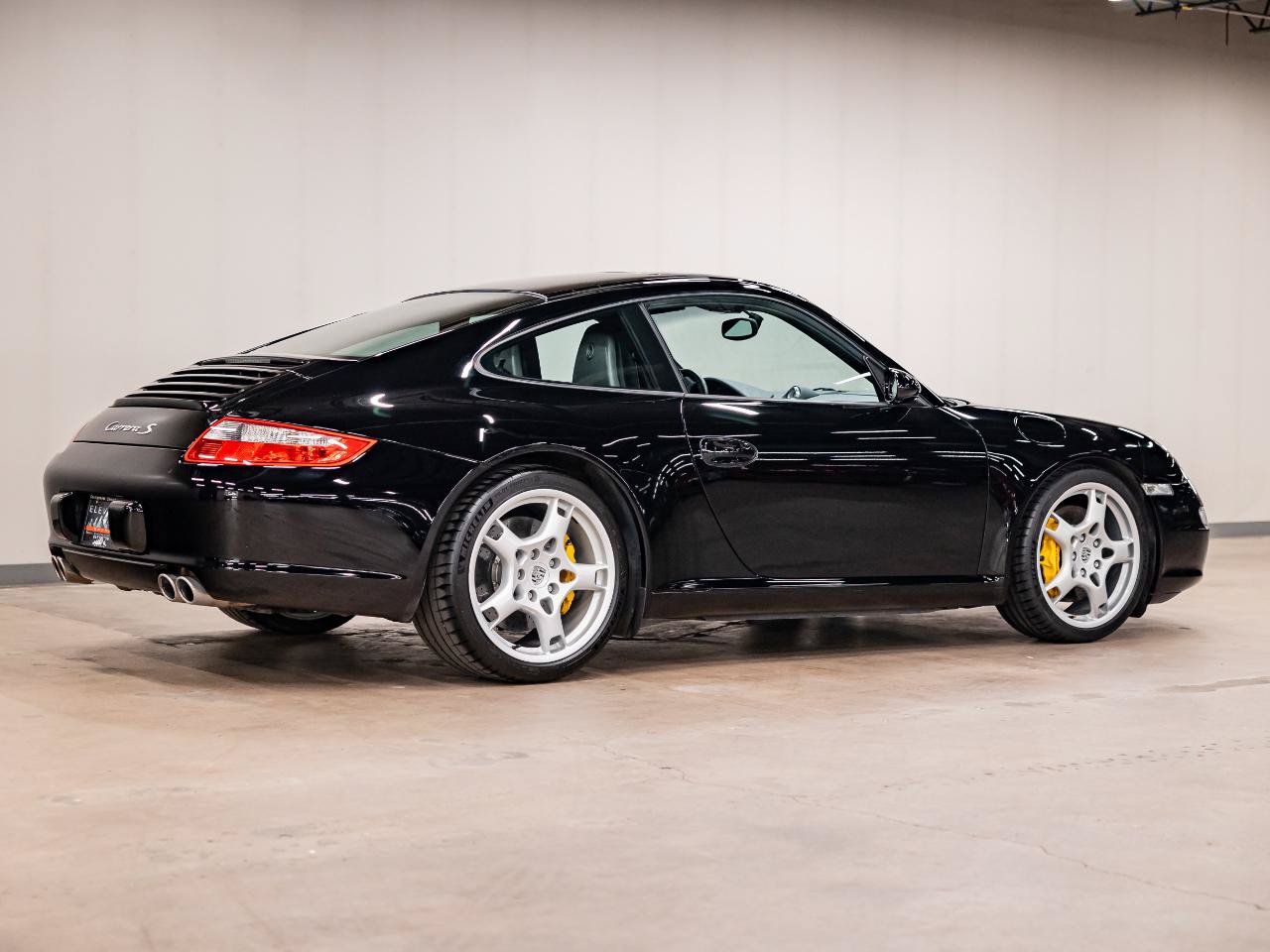 Used 2005 Porsche 911 Carrera S RWD image 39