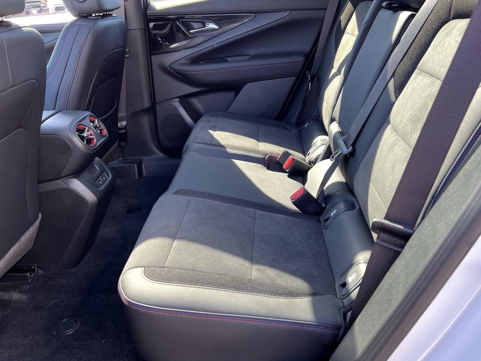 New 2025 Chevrolet Blazer EV RS image 19