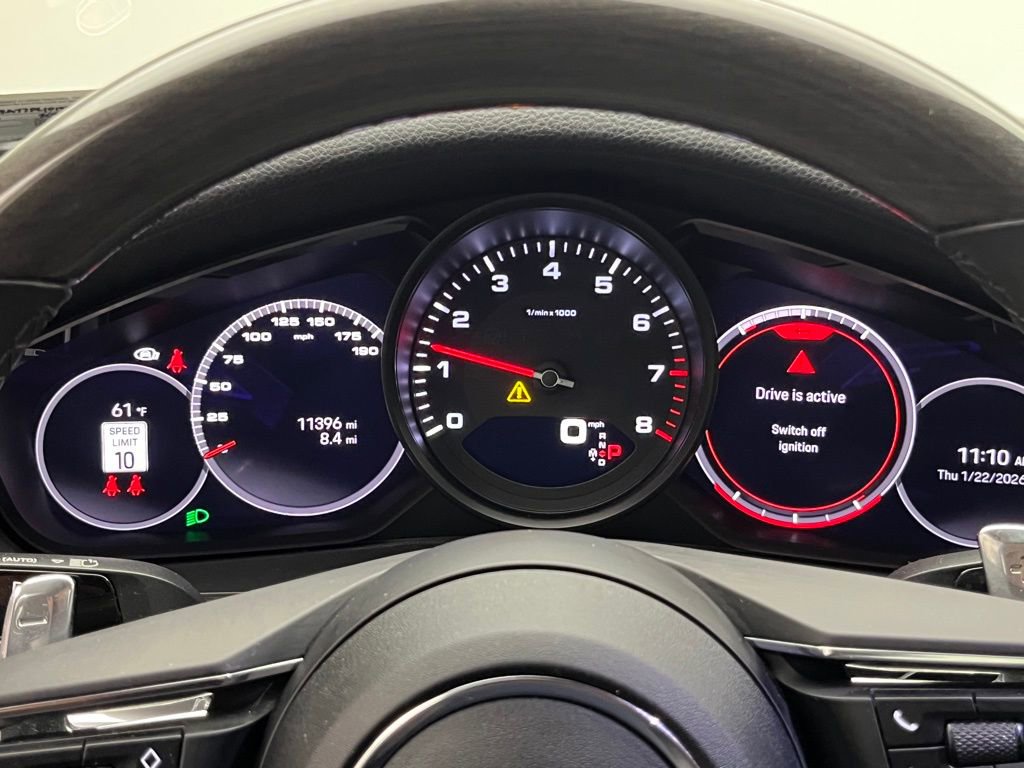 Used 2023 Porsche Panamera image 11