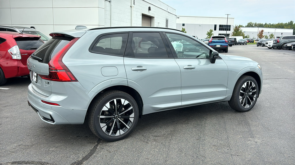 New 2027 Volvo XC60 B5 Plus AWD/4WD image 27