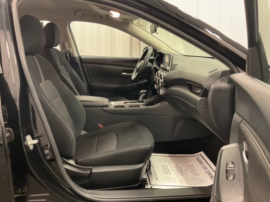 Used 2025 Nissan Sentra SV FWD image 29
