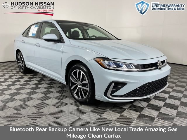 Used 2025 Volkswagen Jetta SE w/ Sunroof Package