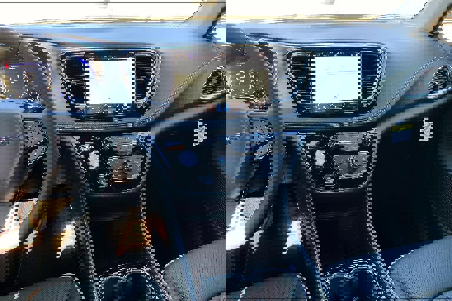 New 2026 Chrysler Pacifica Limited image 14