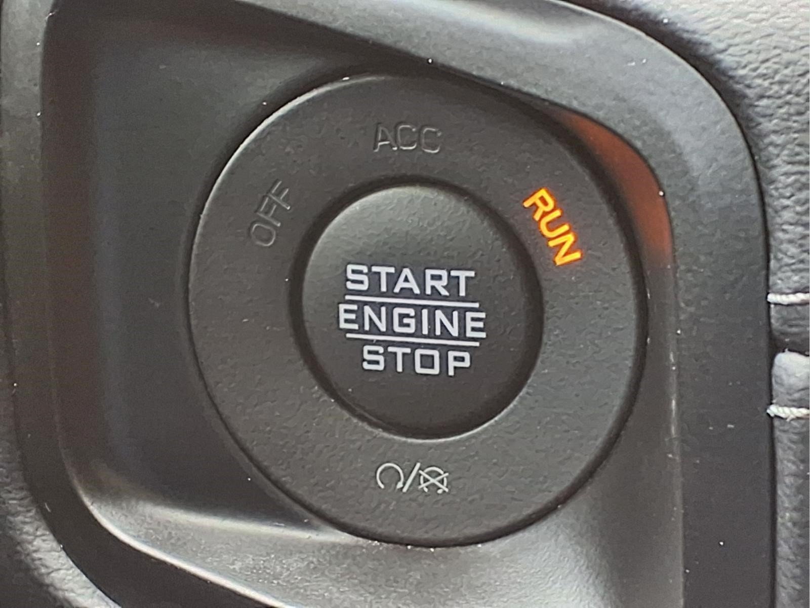 Used 2024 Jeep Gladiator Mojave w/ Convenience Group AWD/4WD image 15