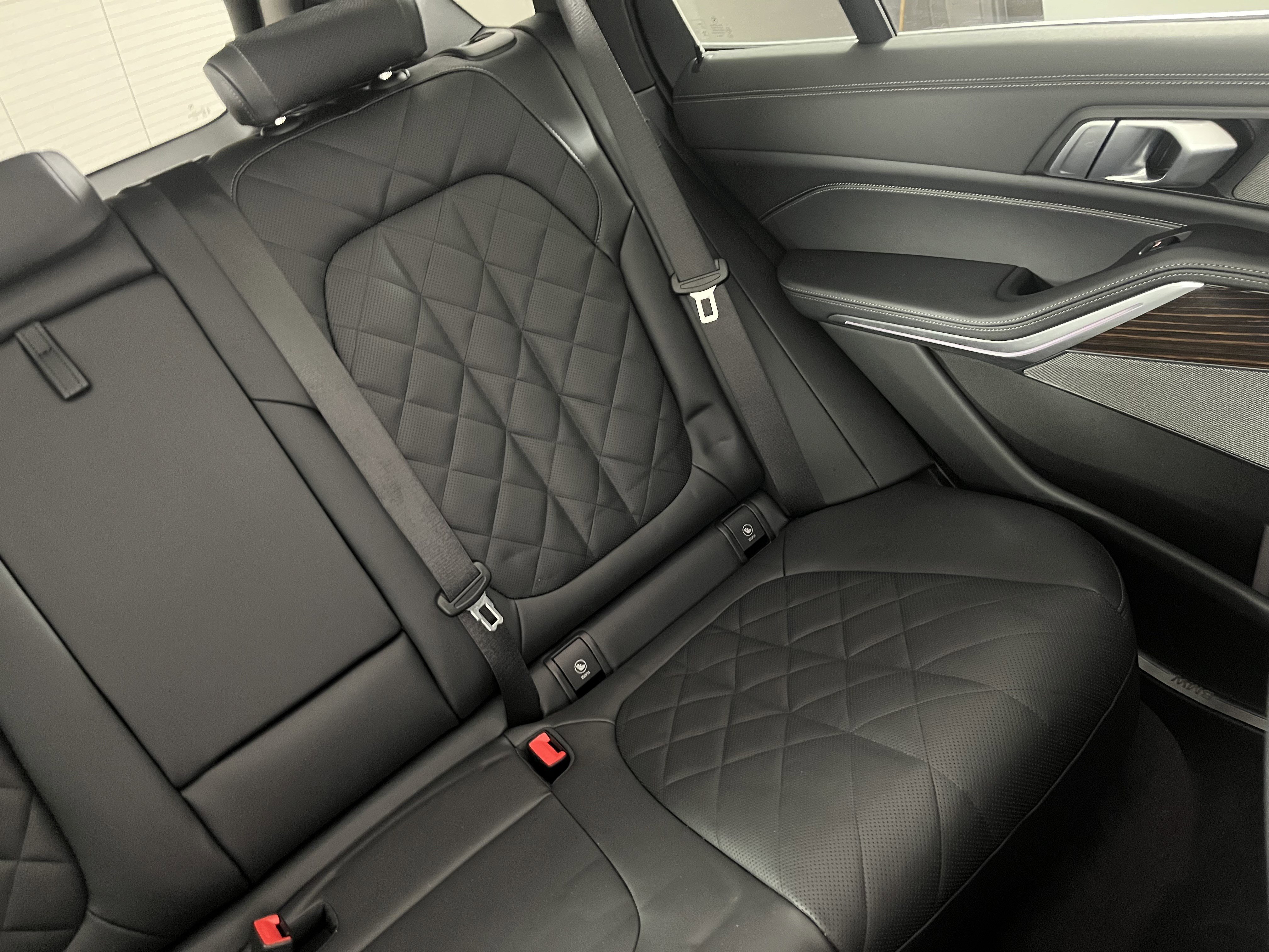 Certified 2025 BMW X5 xDrive40i w/ Premium Package image 24