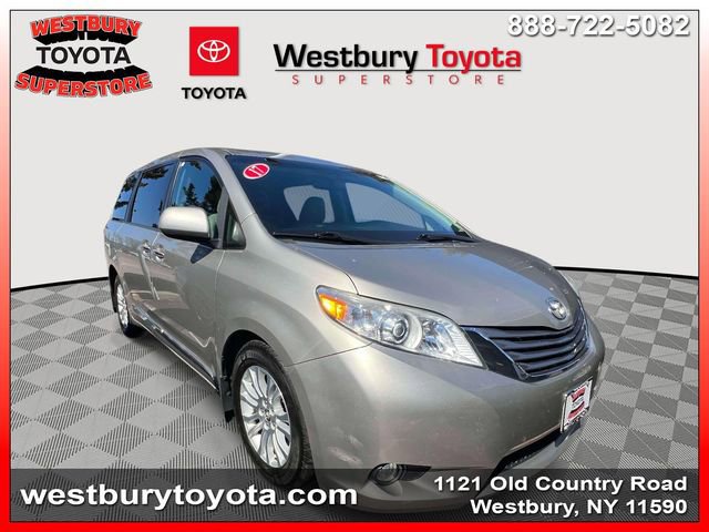 Used 2017 Toyota Sienna XLE w/ XLE Navigation Package