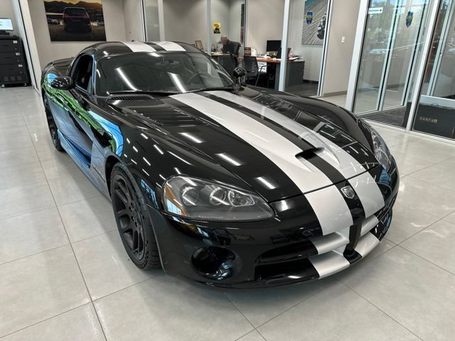 Used 2006 Dodge Viper SRT-10 RWD image 2