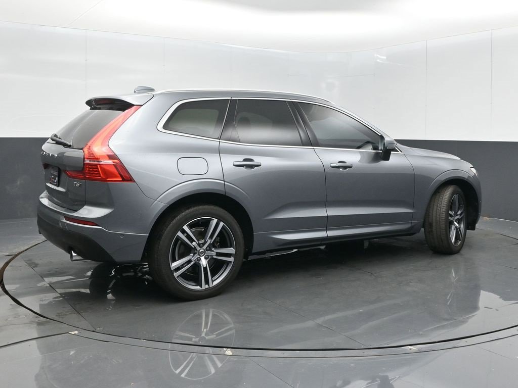 Used 2019 Volvo XC60 T6 Momentum w/ Multimedia Package image 7