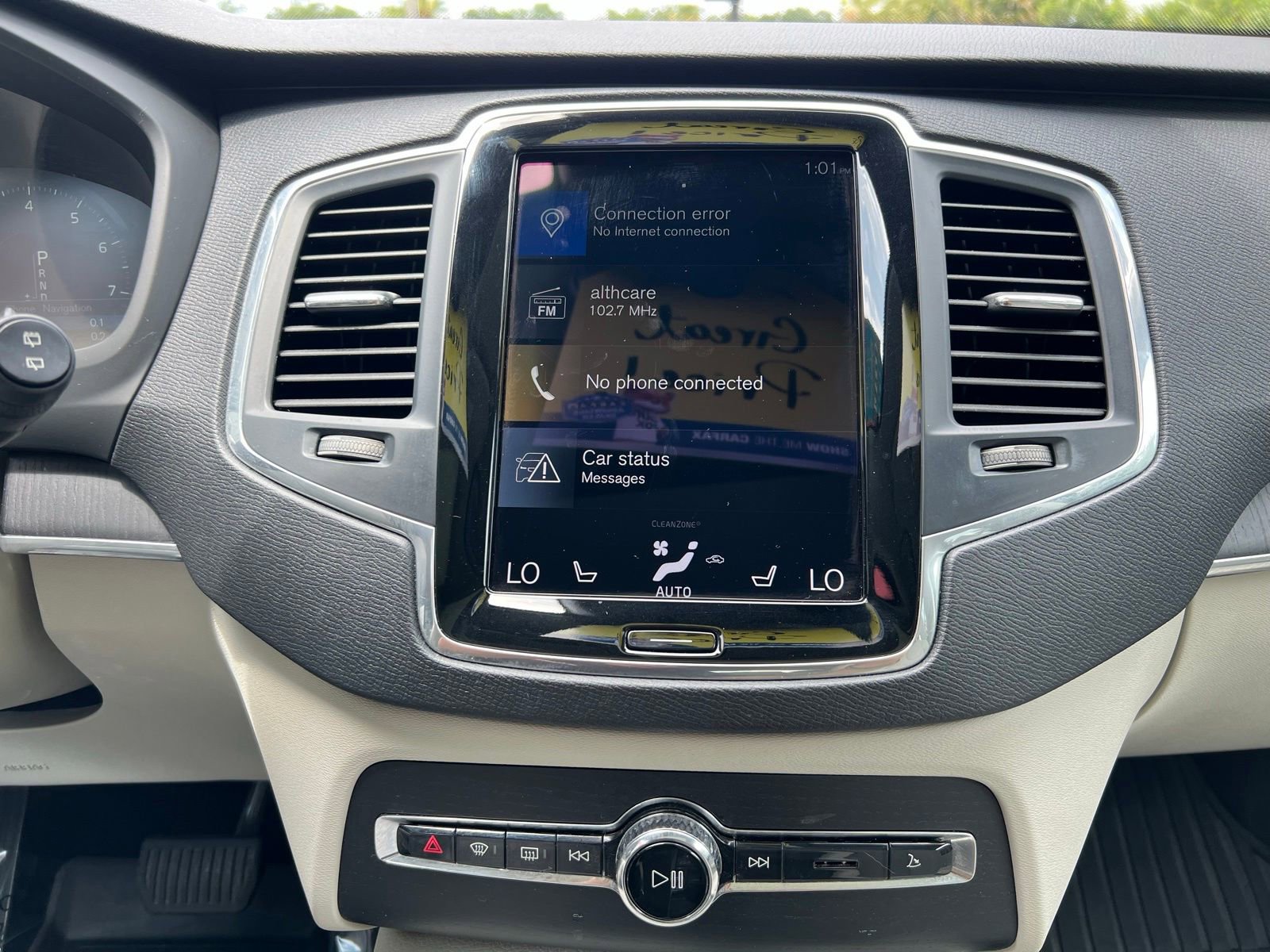 Used 2020 Volvo XC90 T5 Momentum w/ Protection Package Premier FWD image 38