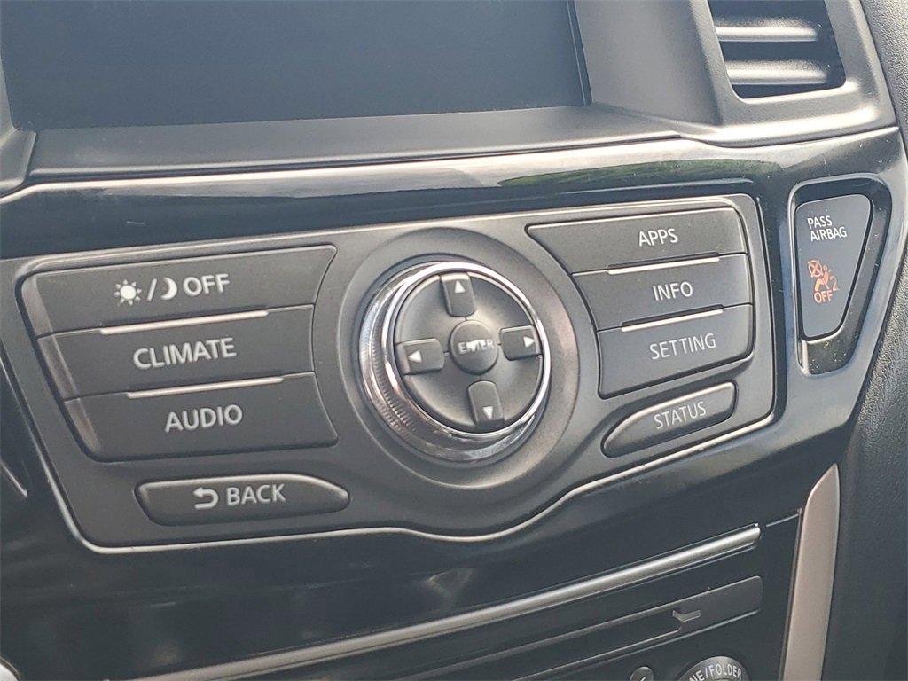 Used 2020 Nissan Pathfinder SV image 24