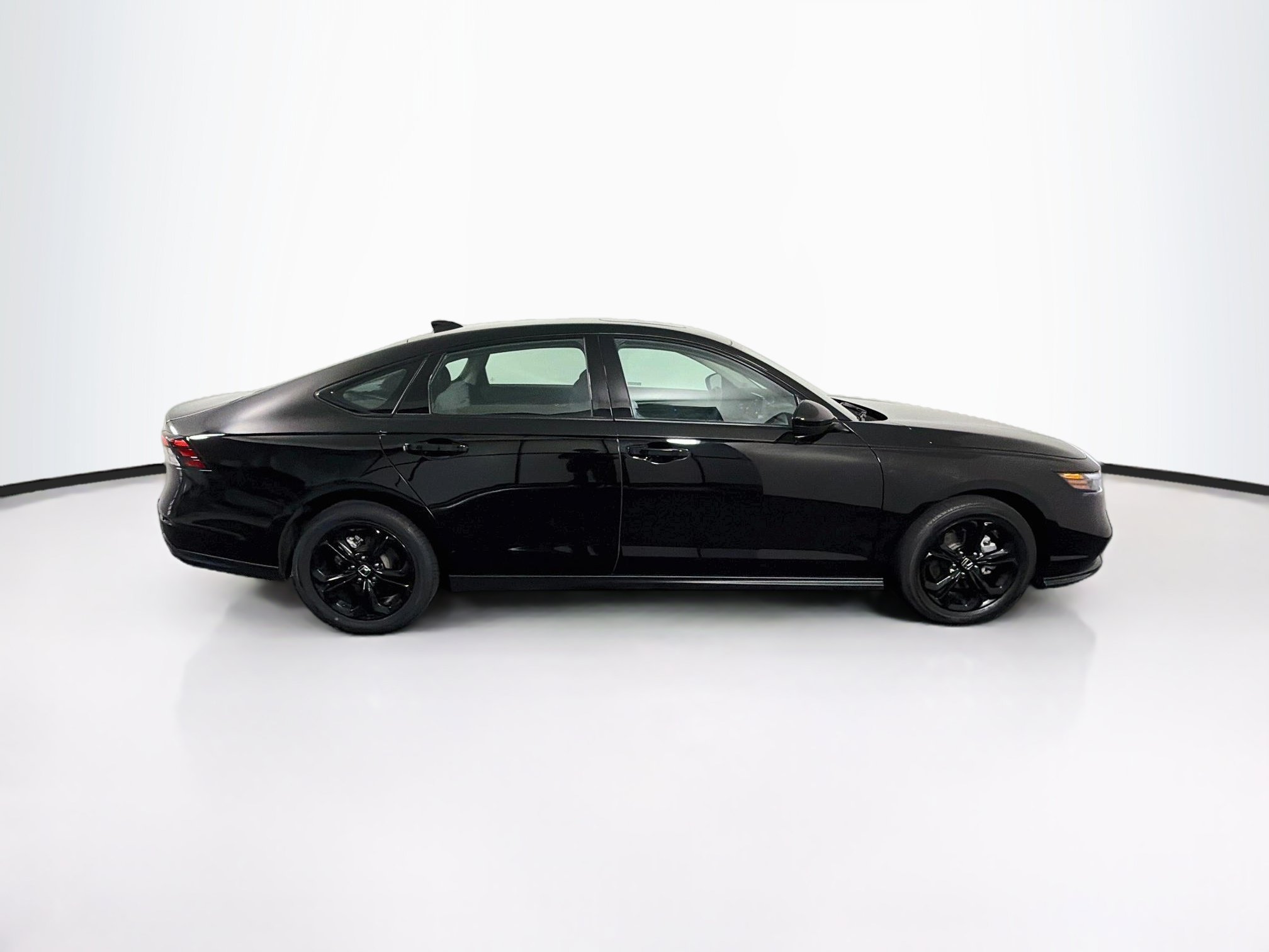 Used 2025 Honda Accord SE image 10