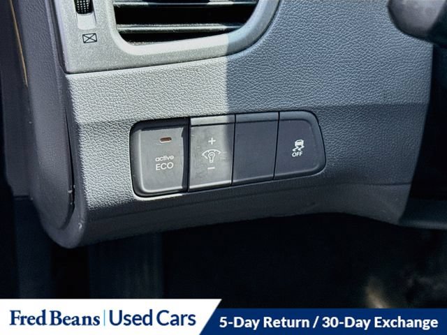 Used 2013 Hyundai Elantra GLS w/ Preferred Pkg FWD image 10