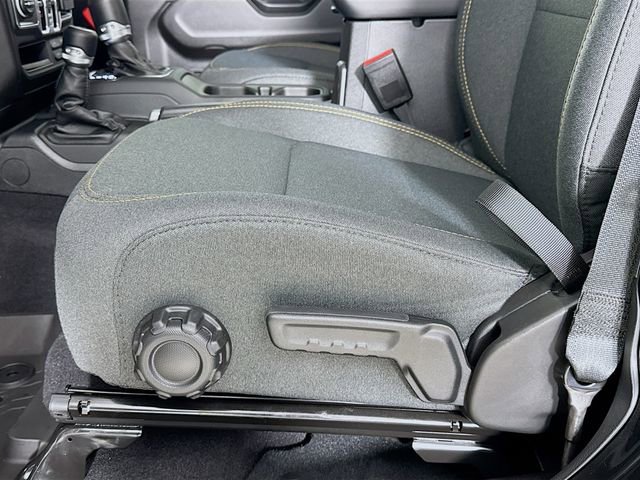 New 2025 Jeep Gladiator Sport image 21