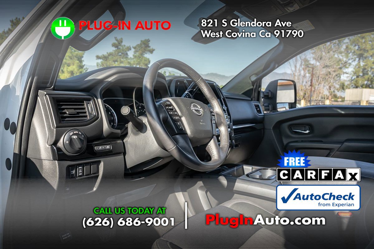 Used 2023 Nissan Titan SV w/ SV Convenience Package image 8
