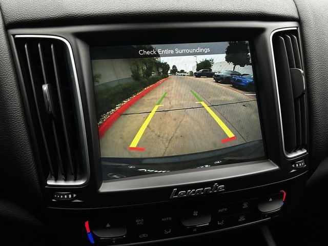 Used 2020 Maserati Levante AWD/4WD image 20