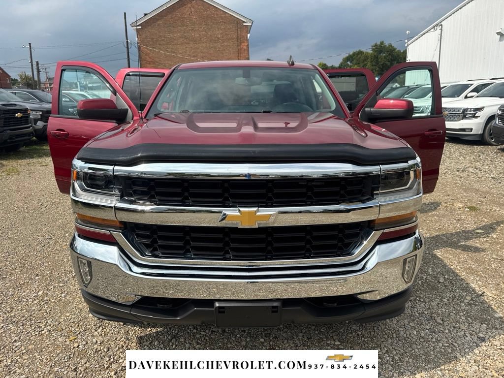 Used 2018 Chevrolet Silverado 1500 LT w/ All Star Edition AWD/4WD image 9